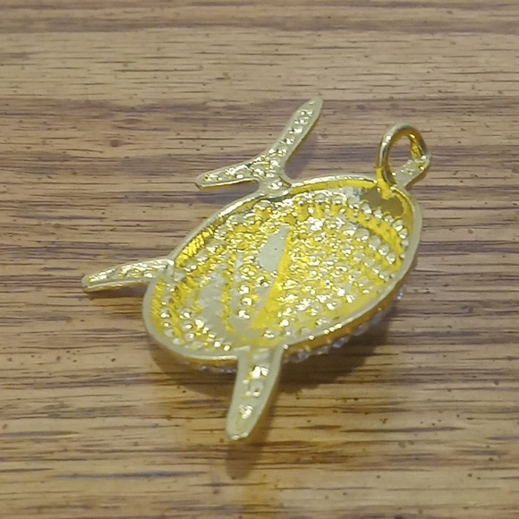 COPY - Iced Out shark pendant - Picture 4 of 4